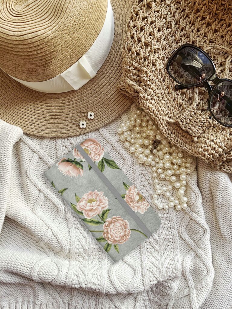 Gorro de tricô, óculos e acessórios