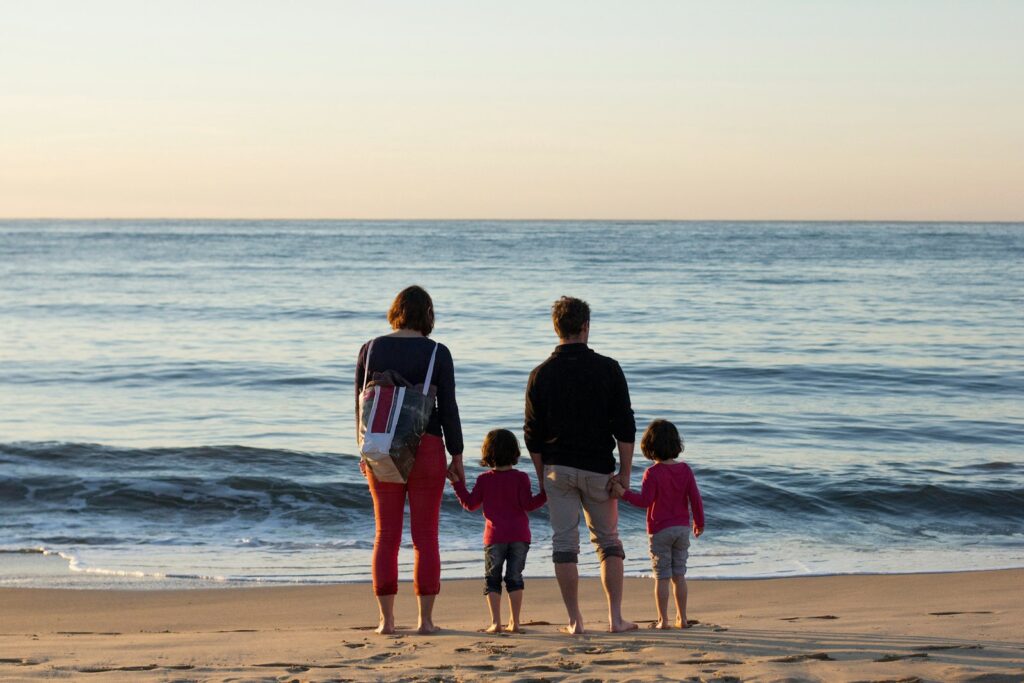 Família na praia